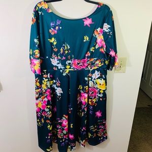 Quarter Length Sleeve Floral Plus Size Dress